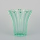 Pierre Gire 
(1901-1984), 
aka Pierre 
d'Avesn, 
Frankrig, Art 
Deco vase i 
grønt 
kunstglas.
Ca. ...