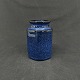 Højde 10 cm.
Stemplet L. 
Hjorth Denmark 
O44.
Vasen er 
glaseret med en 
smuk spættet 
blå ...