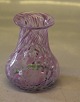 48013 Vase 6.5 
cm Pink Ulrica 
Hydman-Vallien  
Kosta Boda 
Artist 
Collection. 
Skandinavisk 
farvet ...