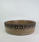 Mørkebrun 
keramik skål af 
løvemose 
keramik fra 
omkring 
1960'erne. 
H:7  Dia:25
