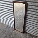 Rektangulært 
spejl med ramme 
palisander
Producent 
Aarhus 
Rammefabrik
Højde 115,5 cm 
...