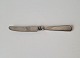 Olympia 
rejsekniv i 
sølv og stål
Stemplet CMC - 
830
Længde 12,5 
cm.