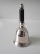 Gran & Lagley 
(1906 -1946) 
bordklokke i 
tretårnet sølv 
og ibenholt 
håndtag med 
sølvknob. ...