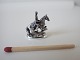 Østrigsk 
miniature figur 
i sterling sølv 
fra den Spanske 
rideskole - 
Lipizzanerhest 
med rytter. ...