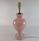 Bordlampe i 
mundblæst rosa 
glas. 
Størrelsen 
Mellem
Model Florence 
stor
Design 
Anne-Grethe ...