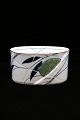 Fin oval Anne 
Marie Trolle 
skål i porcelæn 
fra Royal 
Copenhagen med 
fine blad 
dekorationer. 
H: ...
