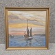 Oliemaleri på 
lærred i gylden 
træramme. 
Havnemaleri fra 
1947 med motiv 
af sejlbåd som 
ligger for ...
