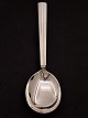 Georg Jensen 
Bernadotte 
sterling sølv 
serverings ske 
20,7 cm. emne 
nr. 563902