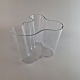 Vase af 
transparent 
mundblæst glas. 
Klassisk og 
tidløst design  

Design Alvar 
...