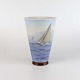 Vase af 
porcelæn 
decoreret med 
motiv af 
sejlbåd. No 
8629/423
Producent Bing 
& Grøndahl
2. ...