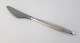 Cohr 
sølvvarefabrik. 
Mimosa. 
Sterling (925) 
Middagskniv. 
Længde 21,5 cm.