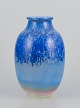 Sevres, 
Frankrig, stor 
unika 
porcelænsvase 
med 
krystalglasur i 
blå nuancer.
Unikavase fra 
...