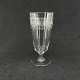 Højde 16 cm.
Glasset 
optræder i 
Holmegaards 
katalog fra år 
1900 som 
værende 
"Toddyglas Nr. 
...