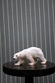 Bing & Grøndahl 
lille isbjørn i 
porcelæn.
Dekorationsnummer: 
2218. 
1.sortering. H: 
6cm. L: ...