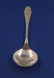 Christiansborg 
sølvtøj 
sølvbestik i 
tretårnet sølv 
eller 830S 
sølv.
Stor 
serveringsske 
eller ...