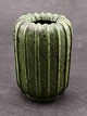 Arne Bang 
riflet vase 
design 57 13,5 
cm. fugleæg 
glasur emne nr. 
578271