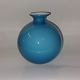 Kugle rund 
blå/hvid 
Carnaby glas 
vase fra 
Kastrup/Holmegaard 
Glasværk. H. 
13,5 cm. I 
perfekt ...