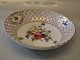 Herend Ungarn 
7395 skål med 
gennembrudt 
porcelæn fra 
Herend Hungary 
ca 25 cm I fin 
og hel stand