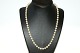 Smuk perle 
halskæde, med 
lås i 14 K Guld
Perle i låsen
Stemplet: 585 
FB
Længde: 50,5 
...