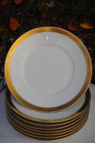 Royal Copenhagen No. 607 Dinner plate 10519