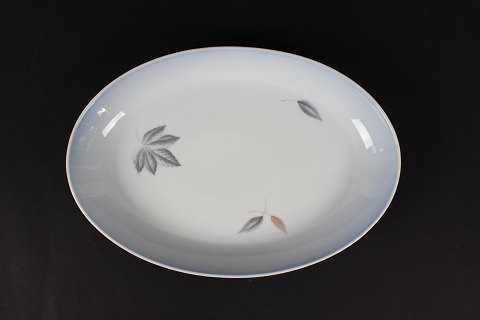 Bing & Grøndahl
Løvfald
Oval dish for serving joints 16
L 34 cm
Kr. 300,-