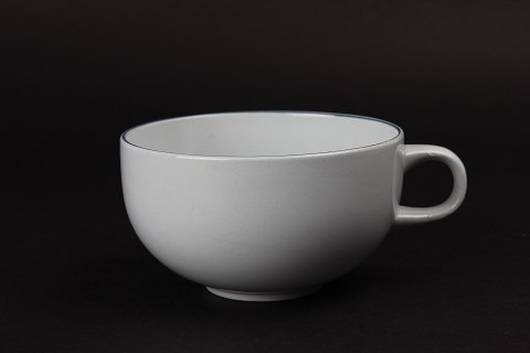 Aluminia
Blue line
Big tea cup 3074
Without saucer