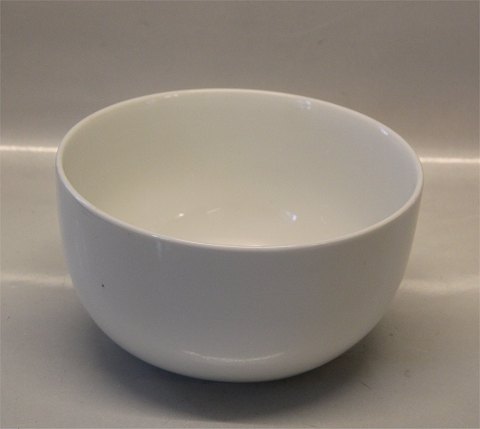 Hvidpot Kongelig Dansk porcelæn  Design Grethe Meyer Lille salatskål 10.5 x 19 
cm
