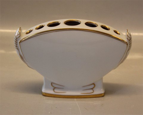 B&G Hartmann Porcelain White with double gold rim and lines 071 a Buquettiere 11 
cm