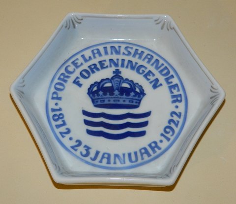 Kgl. erindringskplatte eller skål fra 1922 Porcelainshandler foreningen 1872 - 
1922