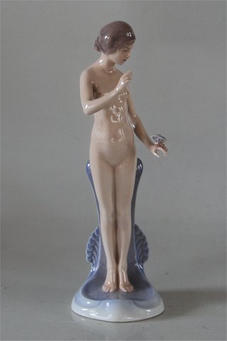 Dahl Jensen figure 1116 Pige med sommerfugl (DJ) 20 cm
