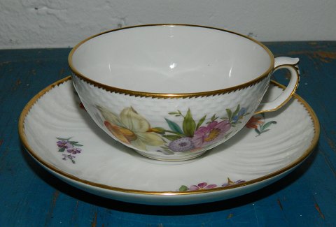 Royal. Saxon Flower teacup and saucer