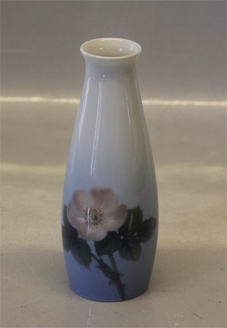 Bing & Grøndahl B&G 8403-126 Vase med rose 13.5 cm
