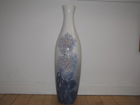 Royal Copenhagen
GIGANTIC unique vase by Cathrine Helene Zernichow  from 1917