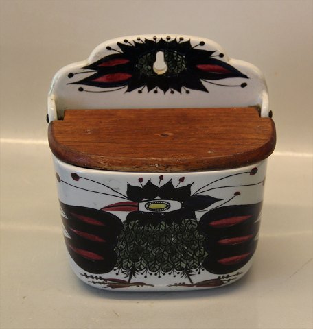 Aluminia Copenhagen Faience 132-261 Fantasy Bird on Salt Box with wooden lid  15 
x 16 cm Beth Breyen Tenera