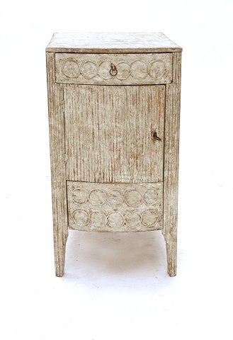 Night cabinet with drawers
gustavanian
