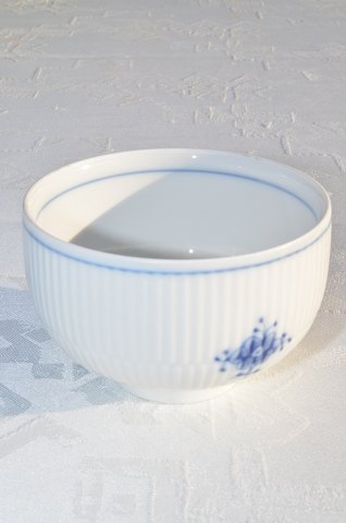 Royal Copenhagen  Blue fluted plain Small bowl 576