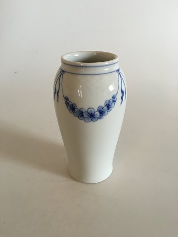 Bing and Grondahl Empire Vase No 678