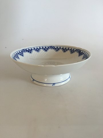 Bing & Grondahl Kronberg Cake Bowl on Foot No 428