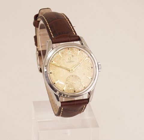 Omega, Stahl, Ref. 2639-11, Cal. 266, um 1951. 
Zifferblatt stark patiniert