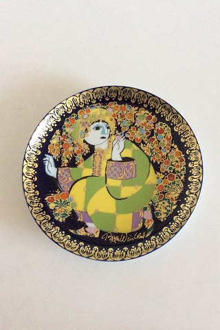 Bjørn Wiinblad Rosenthal Aladdin Plate / Wunderlampe No 4.
Measures 16,2cm / 6 1/3"