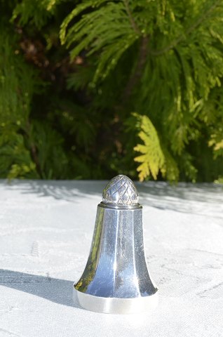 Georg Jensen silver
Saltshaker 423