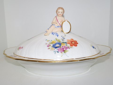 Sachian Flower
Large lidded bowl with boy figurine from 1840-1893