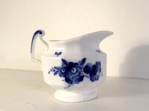 Royal Copenhagen
Blue Flower
Edgy
Creamer
# 10/8564
* 200kr