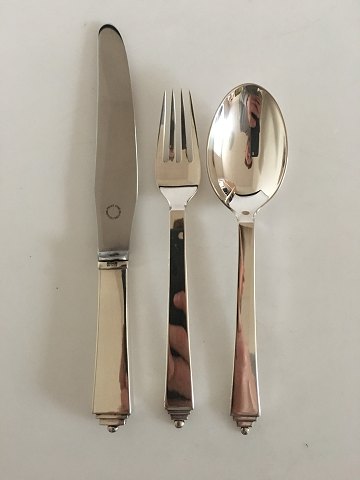 Georg Jensen Sterling Sølv Pyramide Bestiksæt til 6 Pers. med Vintage GJ Stemler 
1932-1944.