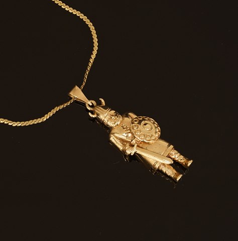 Bernhard Hertz, Kopenhagen: Wikinger, 14kt Gold. 
H: 3,9cm. G: 19,1gr