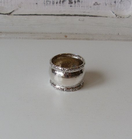 item no: 303703