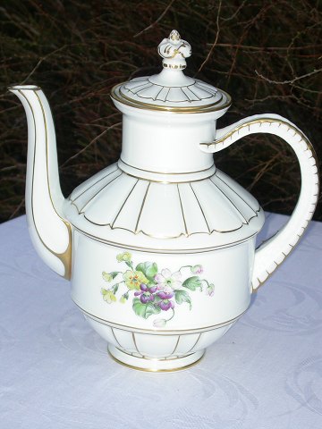 Bing & Grondahl   Spring Flower Coffeepot