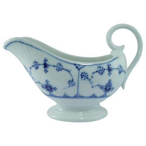 Royal Copenhagen, musselmalet riflet; Lille saucekande af porcelæn #308