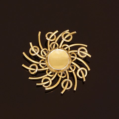 Anton Michelsen, Copenhagen: Gilt broche. D: 4,5cm