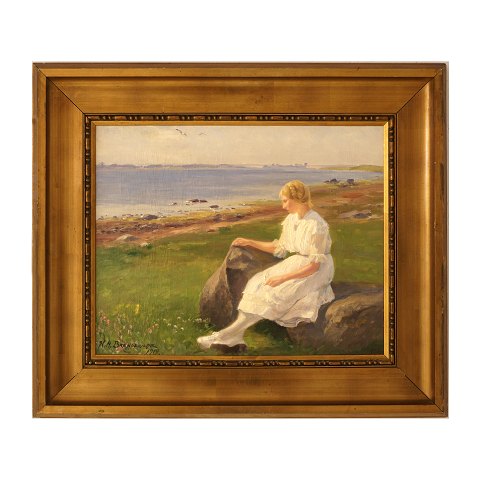 H. A. Brendekilde, 1857-1942, Öl auf Leinen. Die 
Nichte des Künstlers, Elisabeth Koschel am Strand 
bei Jyllinge. Signiert und datiert 1919. 
Lichtmasse: 40x50cm. Mit Rahmen: 60x70cm